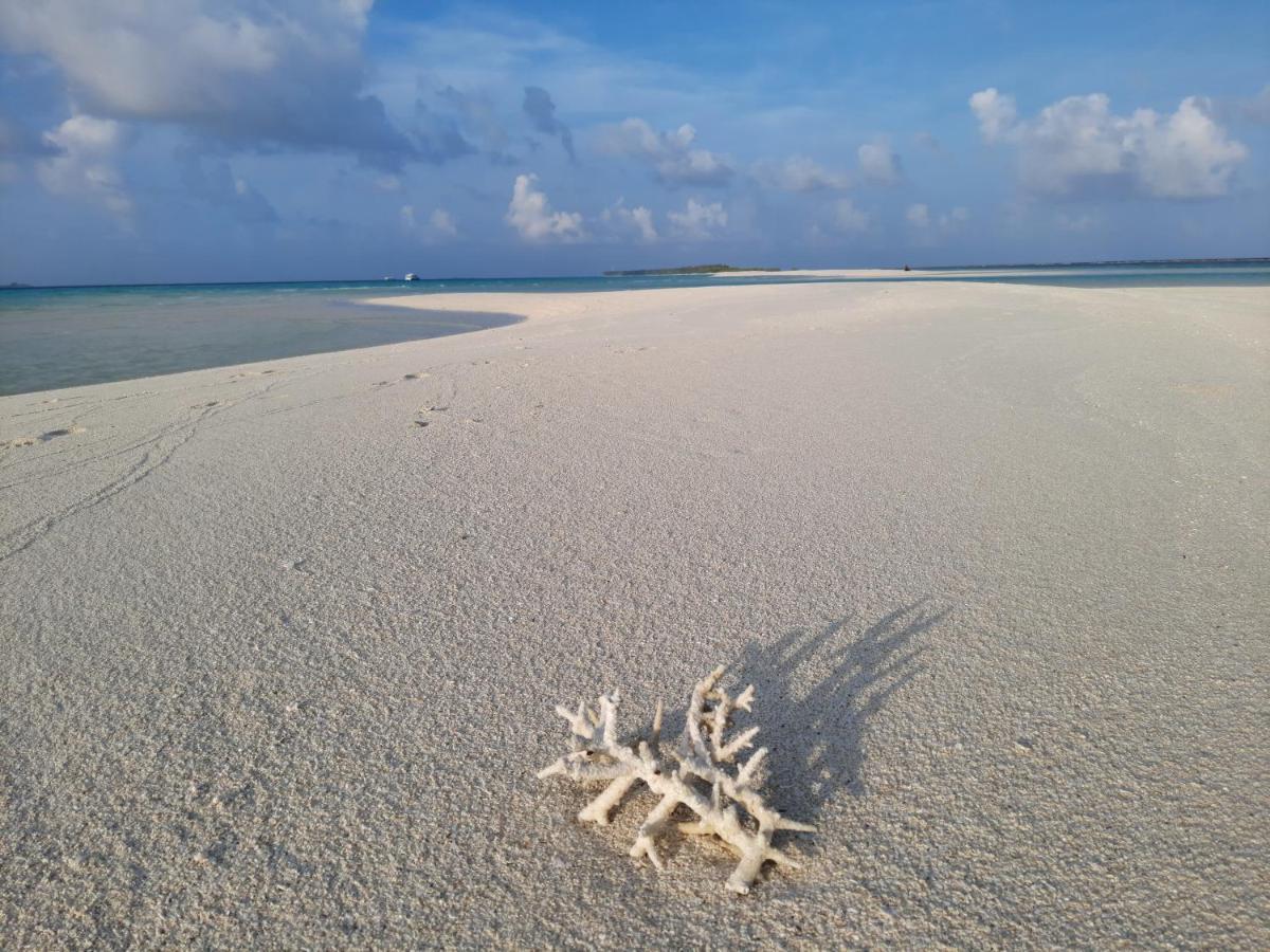 Royal Beach Dhigurah Dhigurah  Exterior foto
